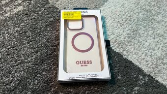 Kryt Guess na iPhone 13 PRO MAX - růžovobílý - 2