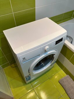 Úzká pračka Electrolux 5kg energetická třída A++ - 2