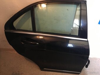 Pravé zadní dveře Mercedes Benz C W204 Sedan - 2