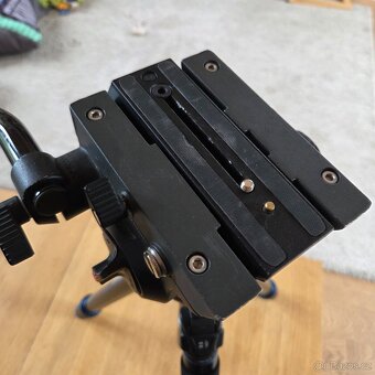 Manfrotto 502 + Benro TMA28A - 2