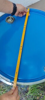 Plechové sudy s odnímatelným víkem o objemu 200l - 2