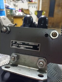 Prodám hydraulické díli různé druhy - 2