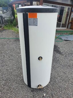 Akumulační nádrž 300l - 2