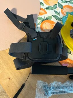 GoPro Hero 12 Black + Příslušenství (stativ, vesta, držák) - 2