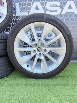 Škoda Superb 3 - 235/45 R18 LETNÍ ORIGINÁLNÍ SADA - 2