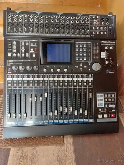 Tascam DA 88 a DM 24 - 2