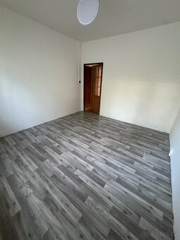 Pronájem bytu 2+1, 54 m² – Karviná – Hranice, ul. Čsl. armád - 2