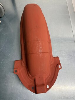 Zadni blatnik jawa Californian - 2