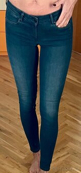 Pepe Jeans – skinny džíny | původní cena: 2 770 Kč | velikos - 2