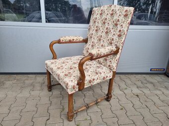 Starožitné křeslo - 2