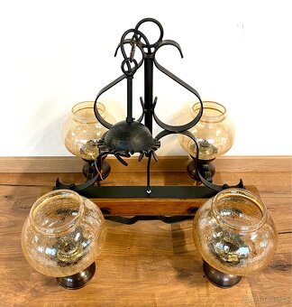 Starý mohutný kovaný lustr - 2