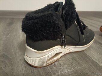 Zimní dívčí obuv vel. 36 - 2