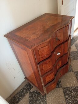 Starý nábytek historismus - 2