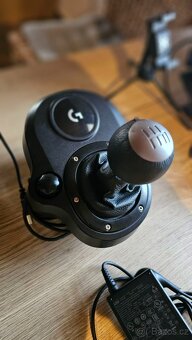 Logitech g29 + pedály + řadící páka - 2