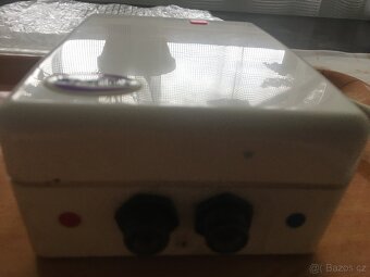 PRODÁM ELEKTRICKÝ PRUTOKOVÝ OHŘÍVAČ VODY MIRAVA M - 2