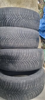 Celoroční pneu Kleber quadraxer 235 45 18 - 2