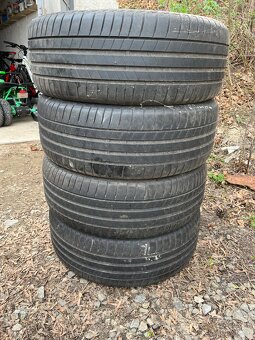 Letní pneu 225/50R18 - 2