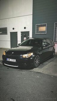BMW E61 525D manuál - 2