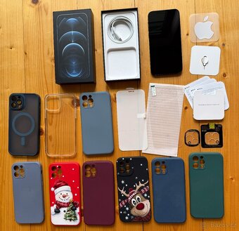 Apple iPhone 12 Pro 128GB, Pacific Blue + 9ks obalů - 2