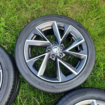 Vega Alu kola R18 ET44 Superb 3 4 Passat B8 - 2