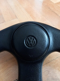 VW tříramenný volant - 2