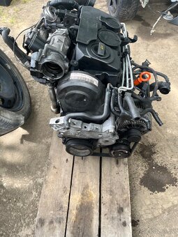 Kompletni motor 2.0 tdi 8v 103 kw BMP PASSAT B6 - 2