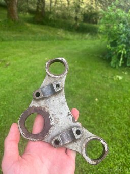 Horní nosník řídítek “brýle” na jawa, Čz - 2