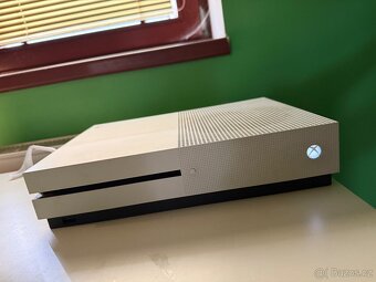 Xbox One + ovladač - 2
