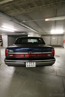 LINCOLN TOWN CAR - 2