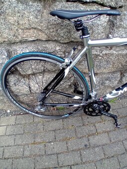 Silnični kolo Merida vel.M - 2