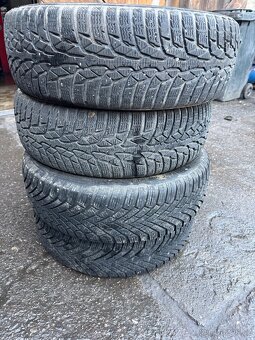 Pneu NOKIAN 185/65 R15 zimní - 2