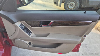 Mercedes Benz C200 Elegance Cdi W204 2,2Cdi 100kw - 2