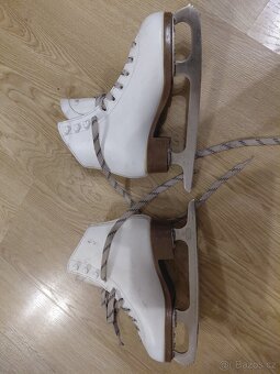 Dívčí brusle Botas Peggy 33 - 2