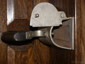 Starožitná žehlička - 2