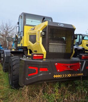 Kolový nakladač kloubový 2.6 tuny - 2