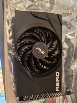 Grafická karta Radeon RX 6400 - 2