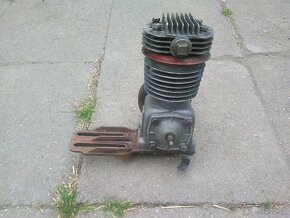 Kompresor na staré stroje traktor atd - 2