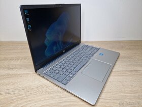 Notebook HP 15 Intel/4G/SSD/W11 - ZÁRUKA - 2