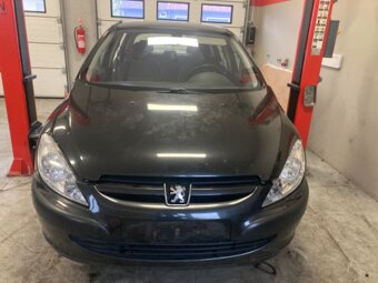 Peugeot 307 1.6 16V - díly - 2