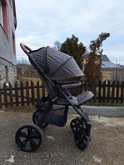 Sportovní kočárek - 2