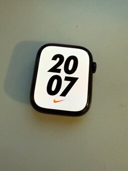 Apple Watch 7 45mm Black, GPS - 2