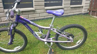 Dívčí kolo Specialized HotRock 20" - 2