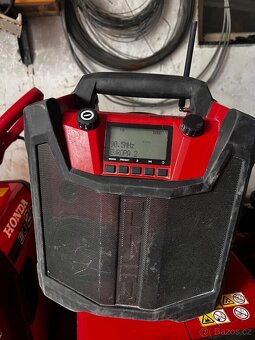Hilti radio s nabíječkou + baterie 22V 5.2Ah - 2