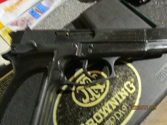 Koupím závěr na Brownlng-GP DA9mm-Umarex - 2