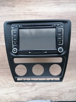 Rámeček rádia Octavia 2 před facelift 2004-2009 - 2