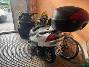 Suzuki Burgman 400 - 2