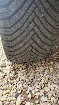 pneu 225/45/17 - 2