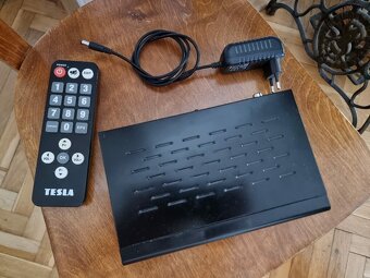 set-top box DVB-T2 TESLA Senior - 2