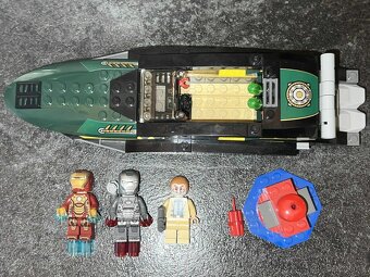 LEGO MARVEL 76006 Iron Man: Extremis Sea Port Battle - 2