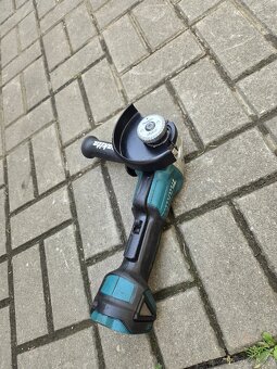 Makita DGA508, aku úhlová bruska - 2